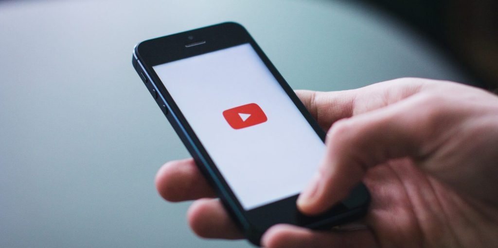 YouTube retaining consumer on mobile