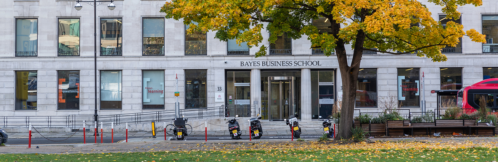 Case study featured image for Increasing the sign ups for Bayes Business School's short courses by harnessing the power of SEO